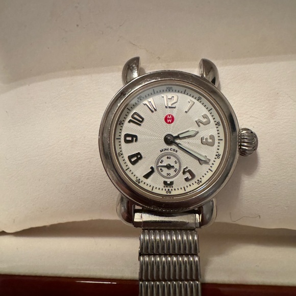 Retro, bracelet style Michele watch - Picture 5 of 6